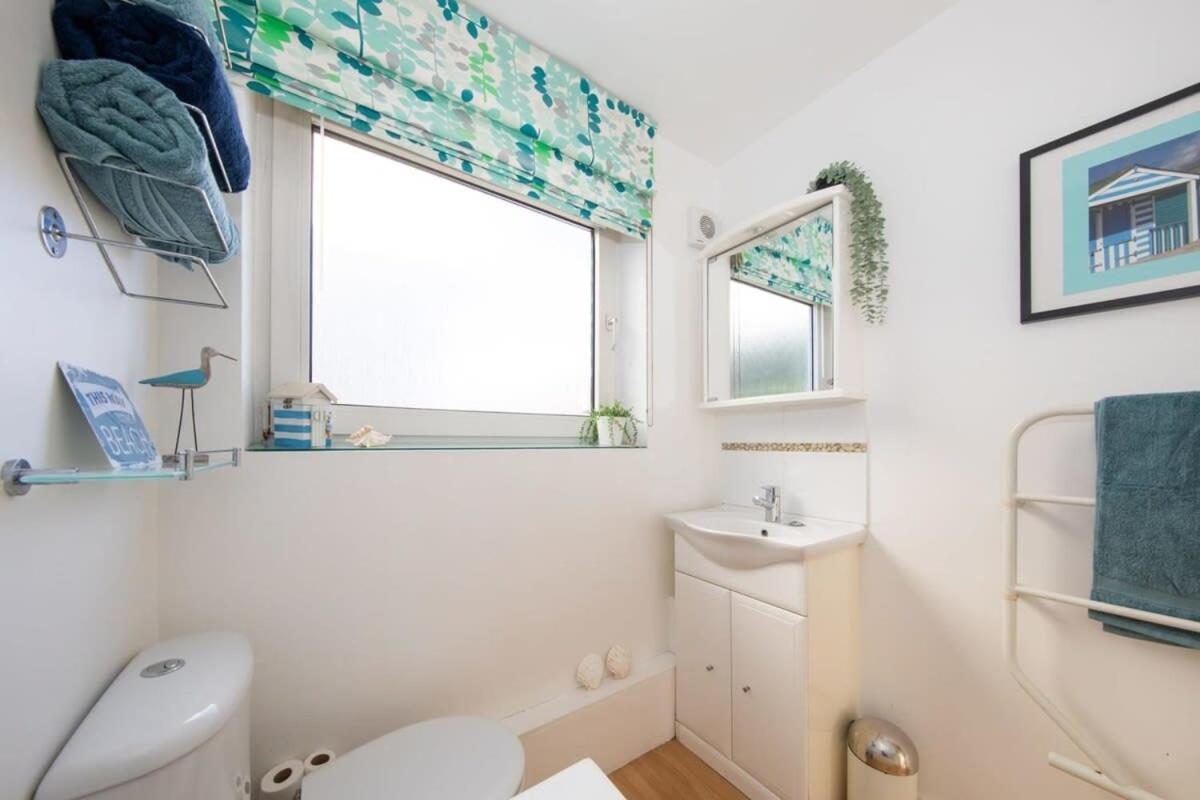 Sunny & Modern Near The Beach & Village W Parking East Wittering Eksteriør billede